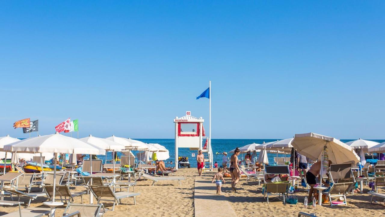 Benelux Apartment Lido di Jesolo Exterior photo